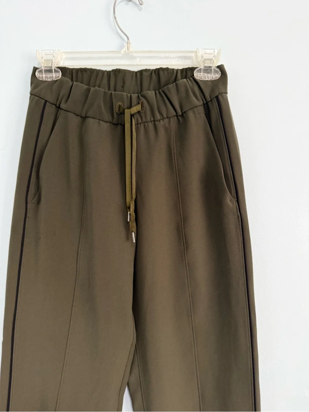 Lululemon On The Right Track Pant Olive Green Sizes‎ 2